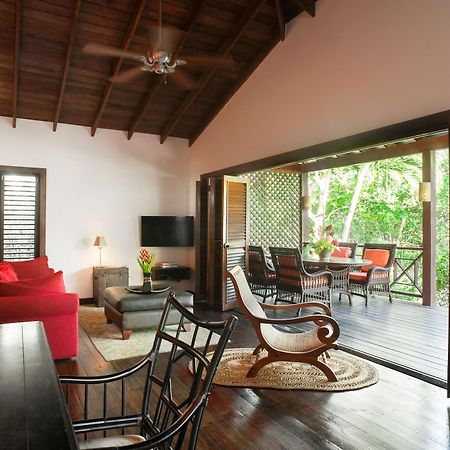 Le Phare Bleu Boutique Hotel And Marina St. George's Ngoại thất bức ảnh