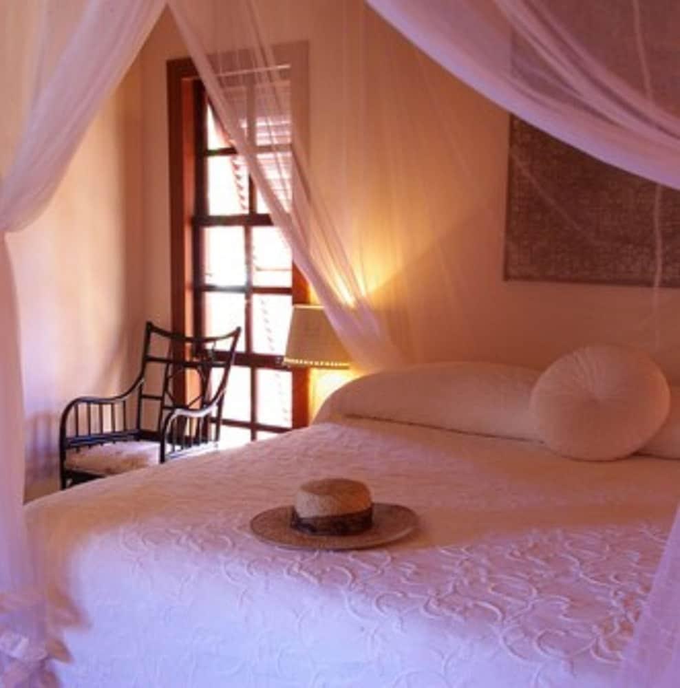 Le Phare Bleu Boutique Hotel And Marina St. George's Ngoại thất bức ảnh