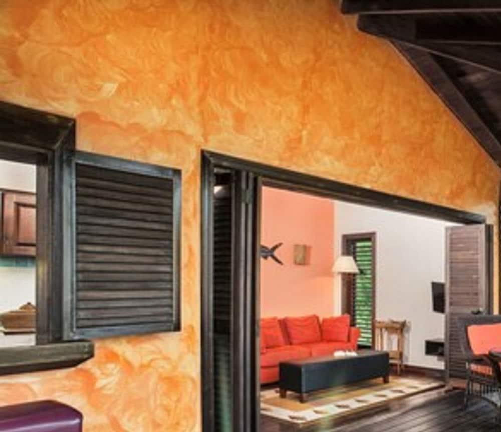 Le Phare Bleu Boutique Hotel And Marina St. George's Ngoại thất bức ảnh