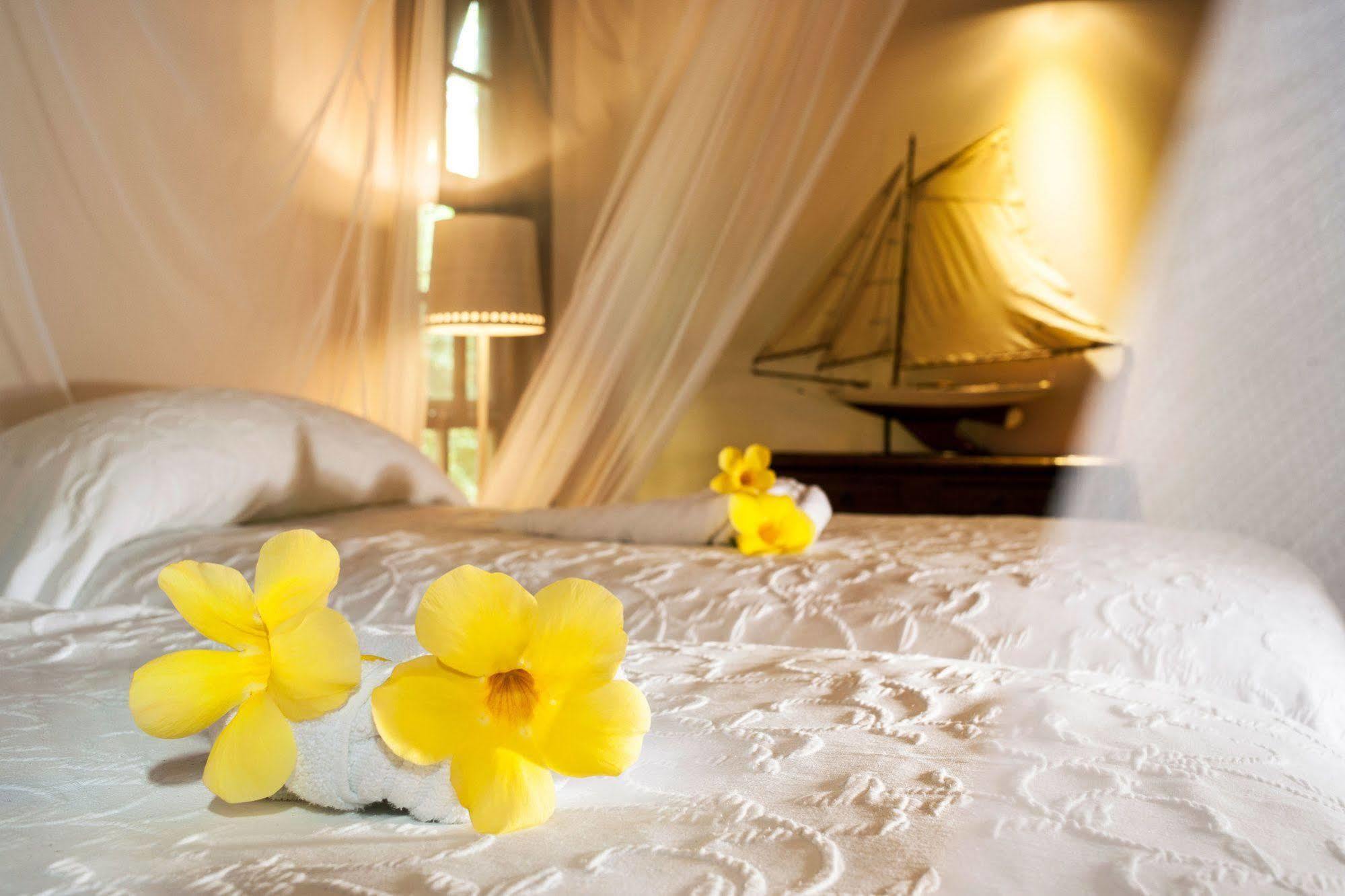 Le Phare Bleu Boutique Hotel And Marina St. George's Ngoại thất bức ảnh